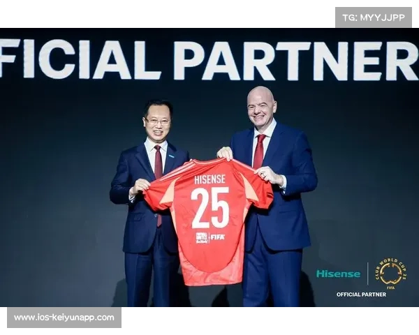 FIFA世俱杯2025推出临时转会窗与赛中换球新制度引发热议 FIFA世俱杯2025推出临时转会窗与赛中换球新制度引发热议