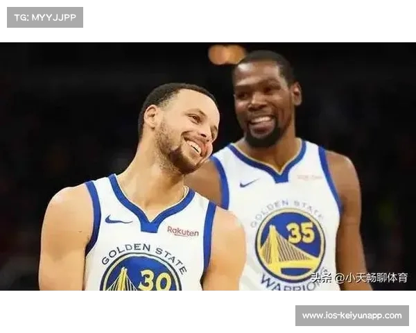 布里奇斯低位单打小马丁丝滑转身轻松得分展现绝佳个人技艺 布里奇斯低位单打小马丁丝滑转身轻松得分展现绝佳个人技艺